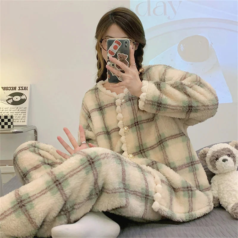 The Flannel Plaid Set